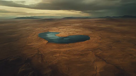 Area 51 Secrets: The Truth Behind UFO and Stealth Aircraft